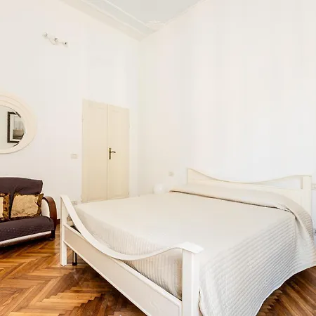 Molinari House Centro Lux * Modena